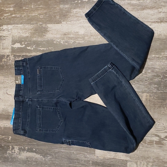 Columbia active fit jeans - Picture 6 of 6